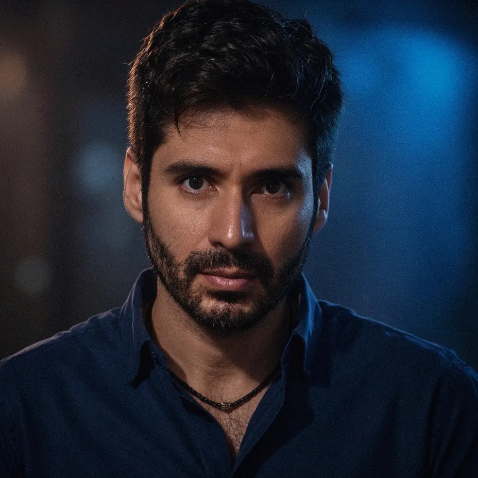 Retrato de Marcos DeBrito.